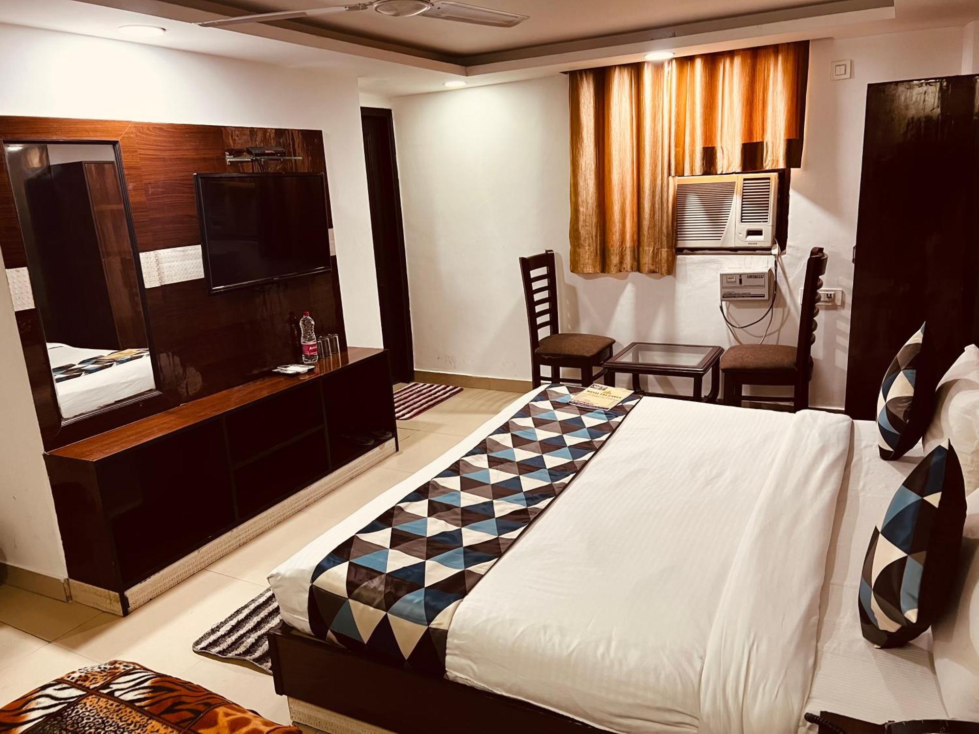 Hotel Vista Premium Tark A Family Hotel Near Igi Airport Delhi New Delhi Exterior photo